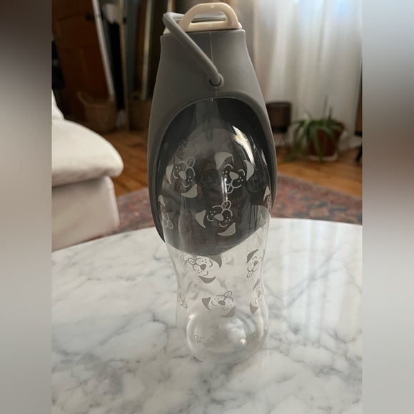 Portable dog water bottle - Picture 1 of 3